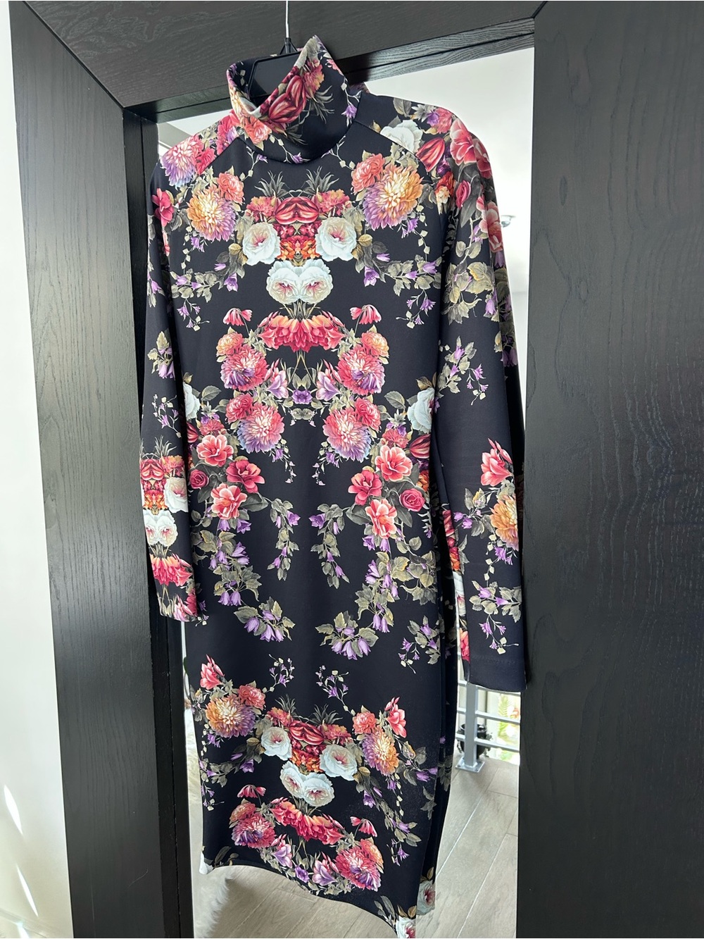 Zara Collection Floral Rose Print Dress Long sleeve turtle neck Size M
